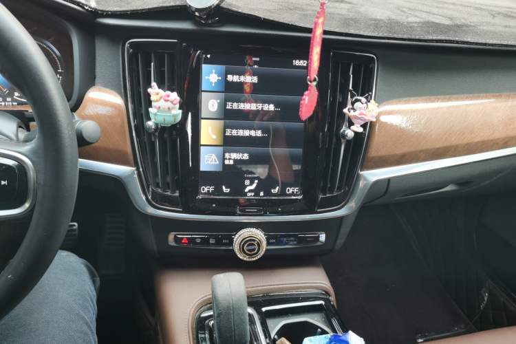 Used Volvo S90 New Energy 2021 T8 eDrive Hybrid Zhiyi Luxury Edition