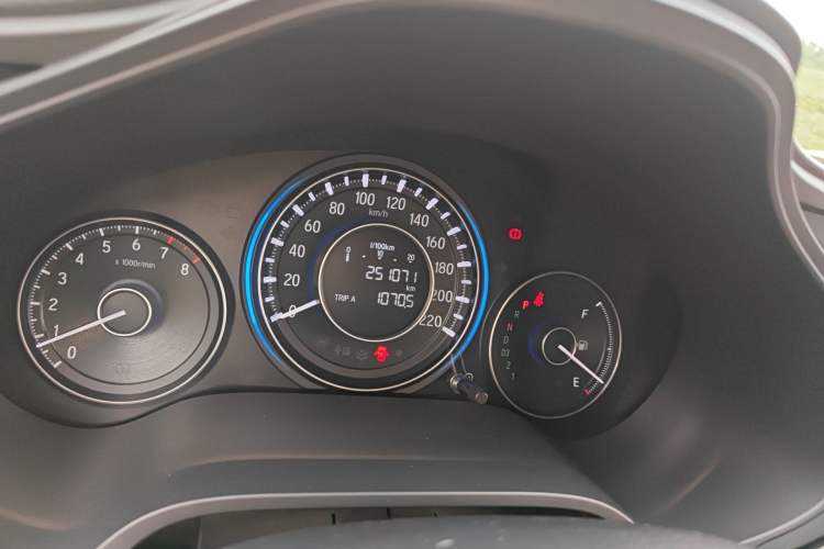 Used Honda Crider 2013 1.8L automatic luxury edition
