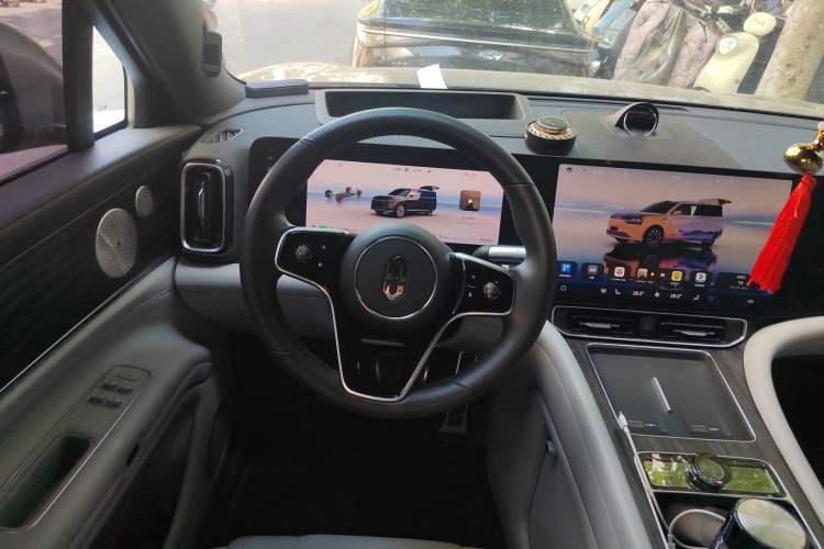 Used Hima AITO M9 2024 All-Electric Max Version 100 kWh 6-Seater Steering Wheel