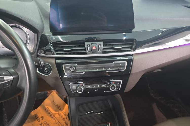 Used BMW X1 2021 Restyled sDrive25Li Leading Edition
