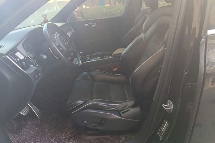 Used Volvo XC60 2018 T5 4x4 Smart & Sporty Edition