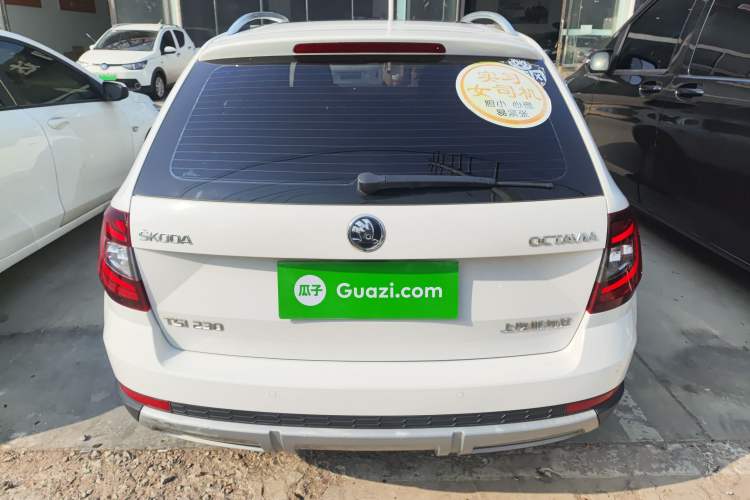 Used Skoda Octavia 2018 Station Wagon TSI230 DSG Luxury Edition