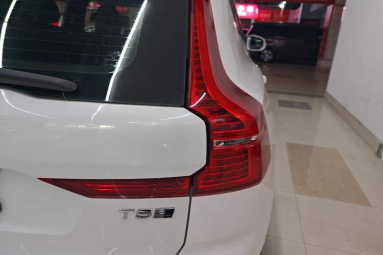 Used Volvo XC60 2020 T5 4x4 Smart Luxury Edition
