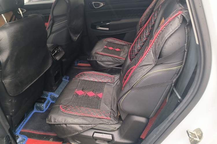 Used Baojun RM-5 2019 1.5T Manual Elite Version with 24-Hour Online Service 6 Seats