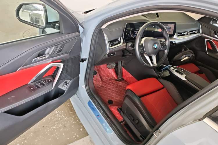 Used BMW X2 2024 sDrive25i M Sport Package Driver Seat