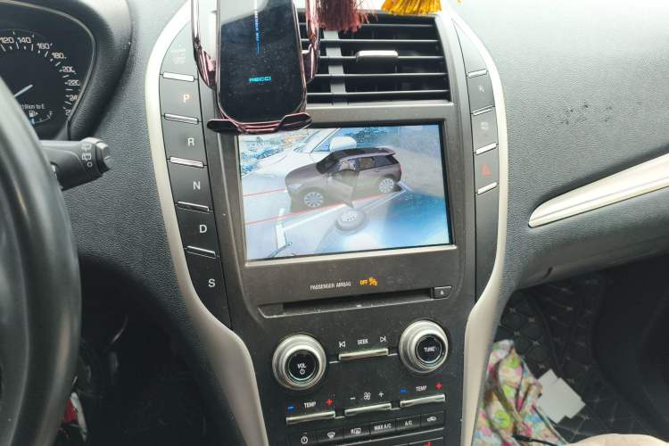 Used Lincoln MKC 2017 2.0T Two-Wheel Drive Deluxe Edition
