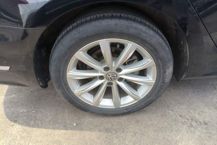 Used Volkswagen Passat 2017 330TSI DSG Luxury Edition Right Rear Wheel Hub