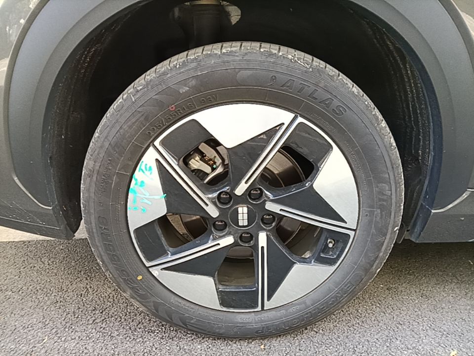 Geely Galaxy E5 2026 Model 610km Exploration+ Edition — снимка 11