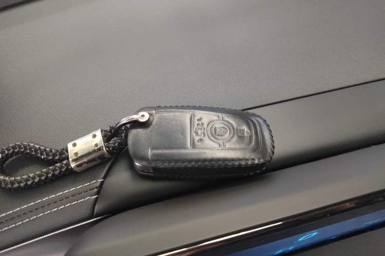 Used Ford Edge 2021 PLUS EcoBoost 245 Two-Wheel-Drive Platinum Edition 5 Seats
