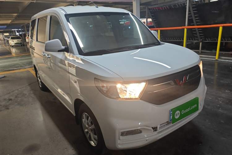 Used Wuling Hongguang V 2021 1.5L Refreshed Enjoyment Edition LAR
