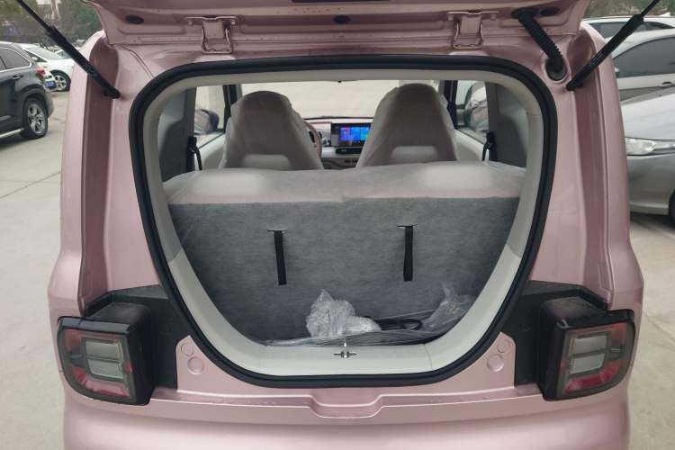 Used Geely Galaxy Panda 2025 210 km – Yuanqi Bear
