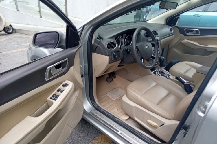 Used Ford Focus 2013 Sedan Classic 1.8L Automatic Base Model
