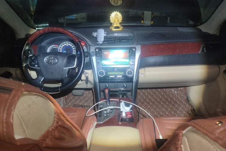 Used Toyota Camry 2013 2.0G Comfort Edition Center Console