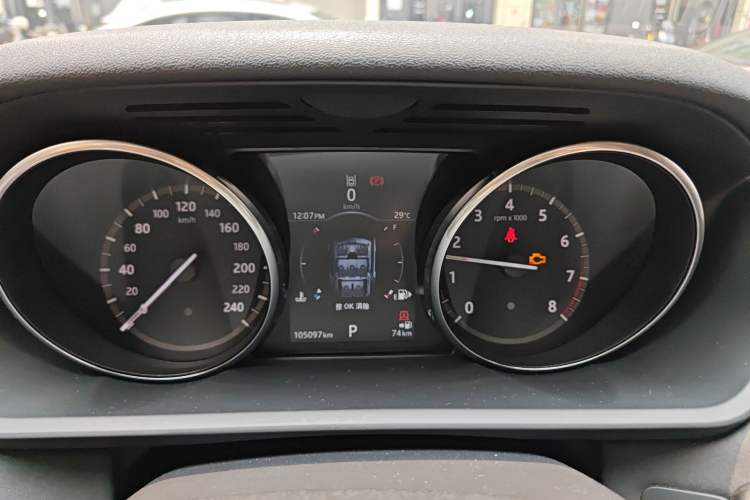 Used Land Rover Discovery 2017 3.0 SC V6 SE Instrument Cluster
