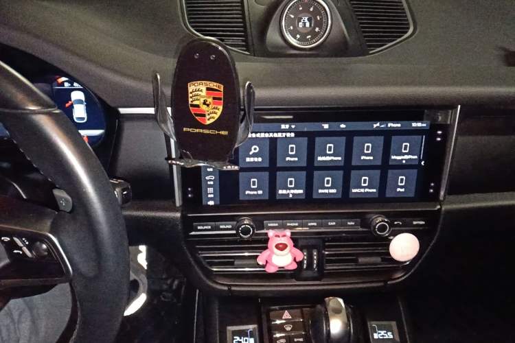 Used Porsche Macan 2020 Macan 2.0T Audio And AC Panel