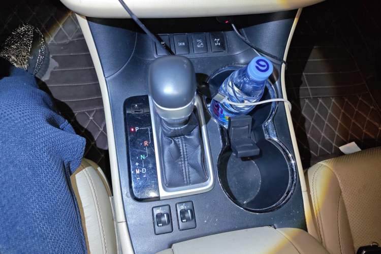 Used Toyota Highlander 2015 2.0T Four-Wheel Drive Luxury Edition 7-Seater
