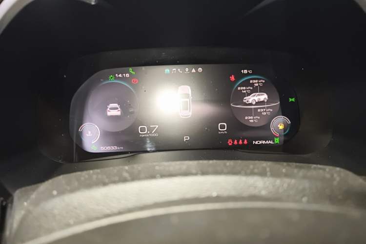 Used Wey VV6 2021 2.0T Two-Wheel Drive Smart Protection+
