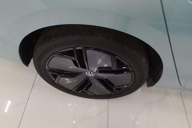 Used Volkswagen Passat 2025 Pro 380TSI Starry Dragon Luxury Edition Right Rear Wheel Hub