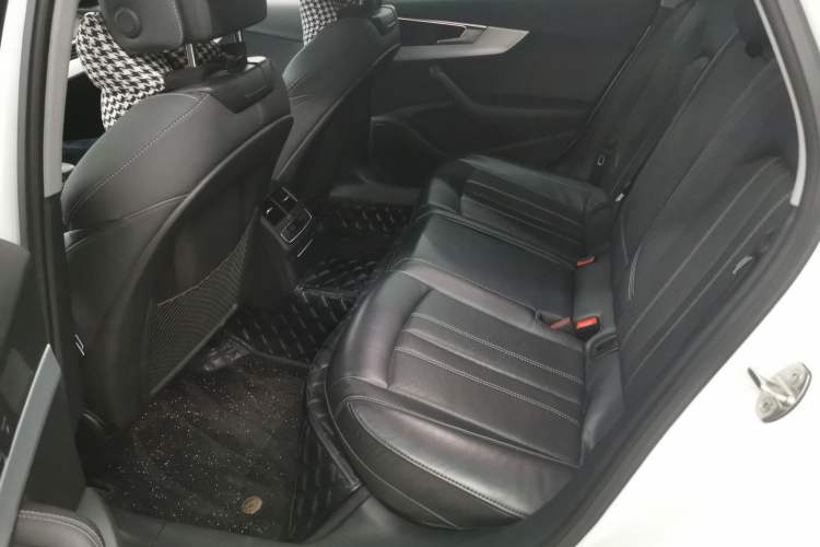 Used Audi A4L 2022 40 TFSI Luxury Dynamic Model Left Rear Seat