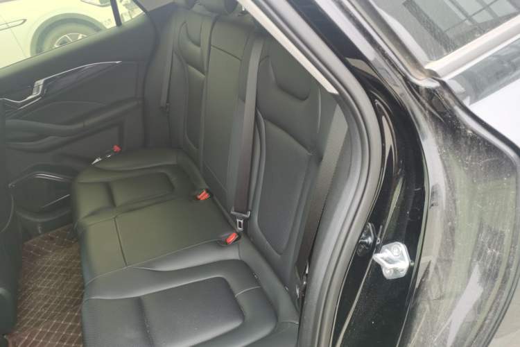 Used Bestune B70 2023 Third Generation 1.5T Automatic Enjoyment Version 70th Anniversary Edition Left Rear Seat