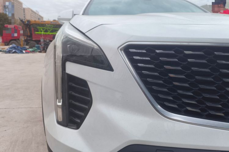 Used Cadillac XT4 2018 28T Two-Wheel-Drive Luxury Model
