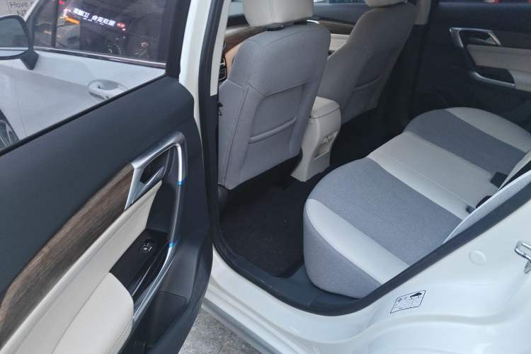 Used BAIC Beijing EU5 2018 R500 Smart Edition Left Rear Seat