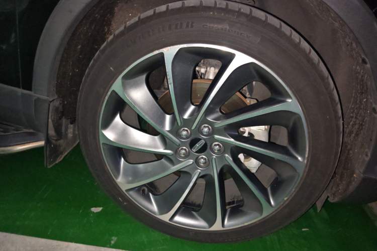 Used Lincoln Nautilus 2019 2.7T Four-Wheel Drive Prestige Edition China VI Standard Right Front Wheel Hub