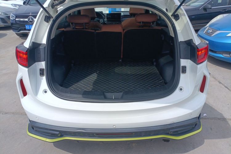 Used Haval LHERY 2022 Jingxiang Edition 1.5T Copper Rabbit Trunk