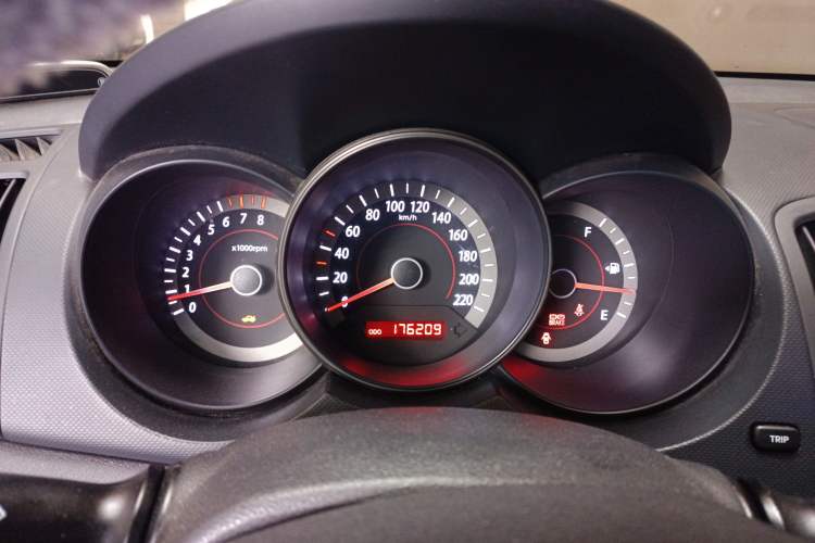 Used Kia Forte 2009 1.6L MT GL Instrument Cluster