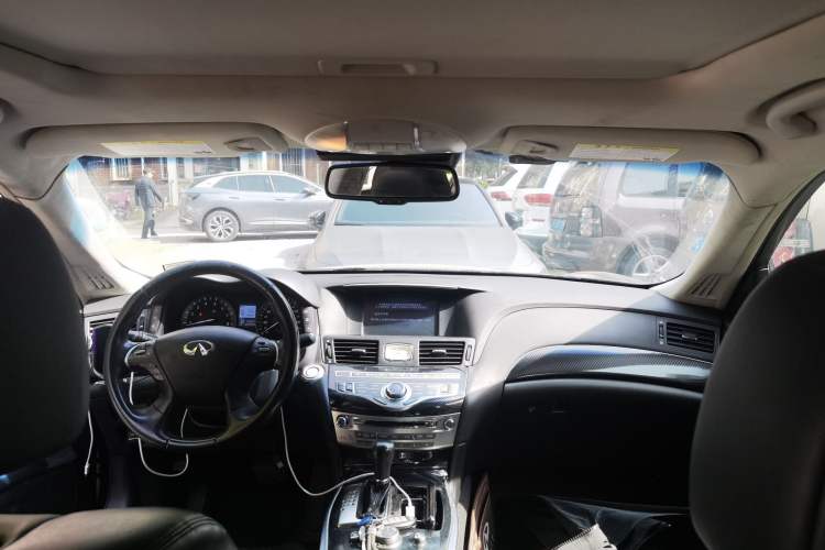 Used Infiniti M Series 2012 M25L Elegance Edition
