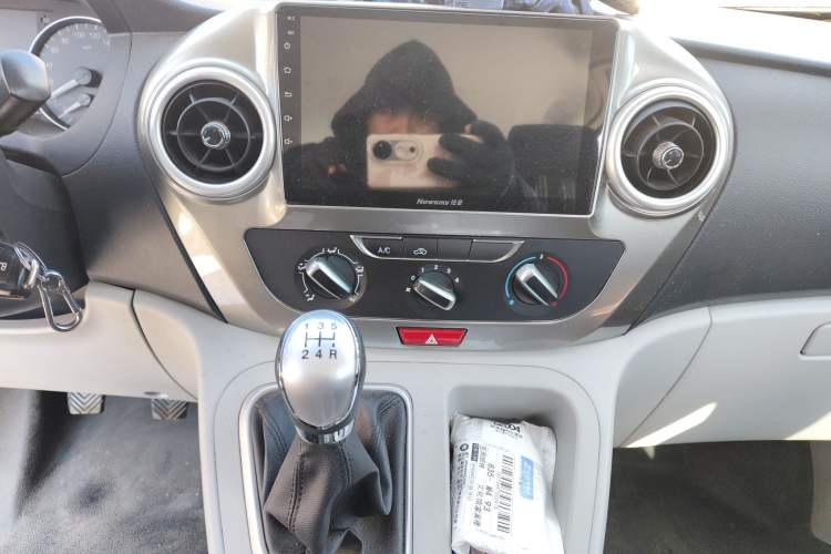 Used JAC Refine M3 2019 1.8L 5-Seater Express Edition