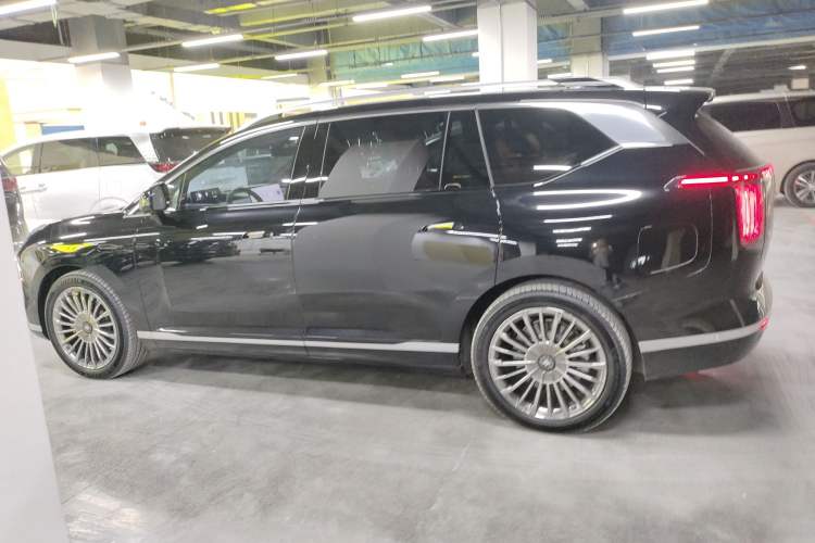 Used Hyptec HL 2025 700 Ultra Six-Seater All-Wheel-Drive LiDAR Version
