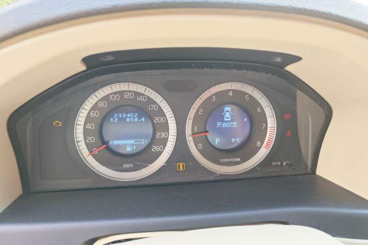 Used Volvo S80L 2009 2.5T ZhiZun Edition Instrument Cluster