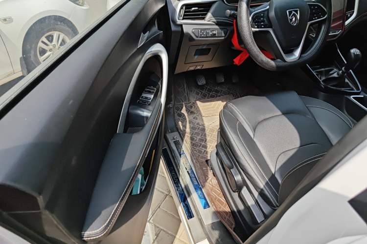 Used Baojun 530 2021 Global Car Anniversary Edition 1.5T Manual Luxury Model 5 Seats Driver Seat