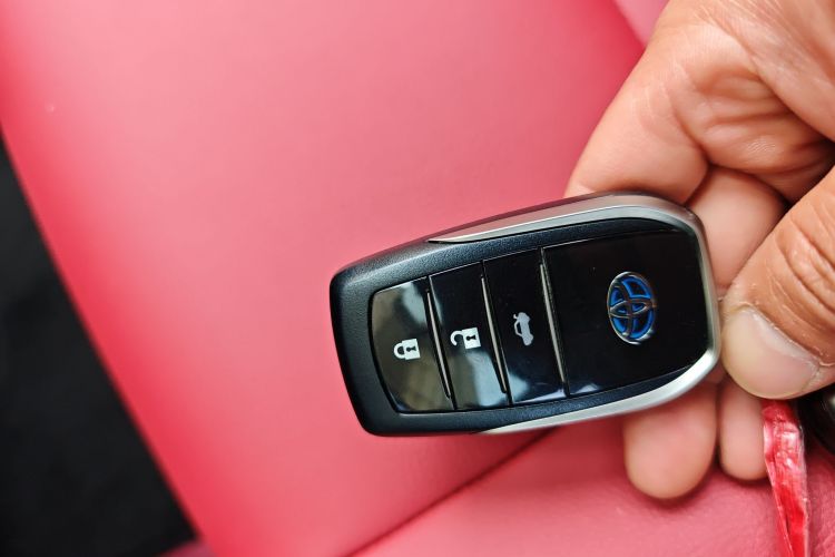 Used Toyota Levin Hybrid E+ 2019 1.8L PH GS E-CVT Elite Edition Vehicle Key