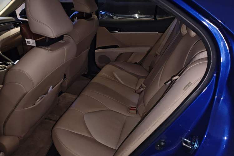 Used Toyota Camry 2019 Dual-Engine 2.5 HG Luxury Edition China VI Standard