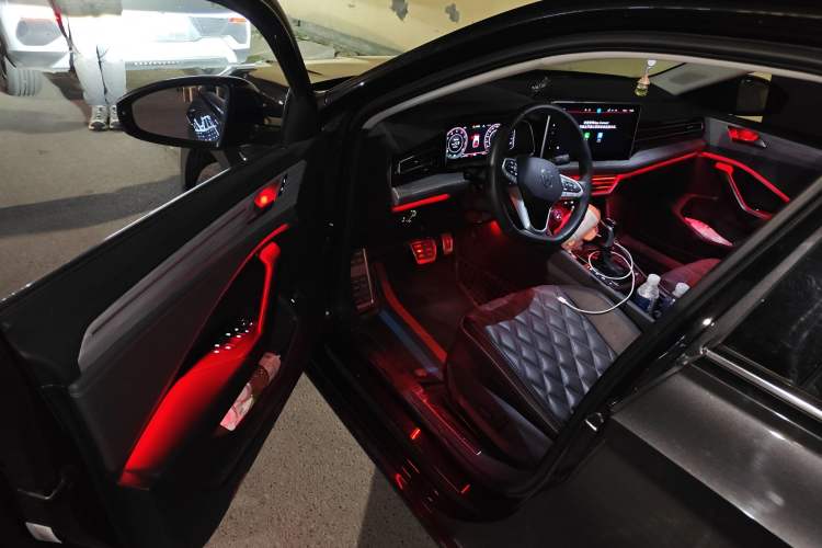 Used Volkswagen Sagitar 2023 300TSI DSG Excellence Edition Driver Seat