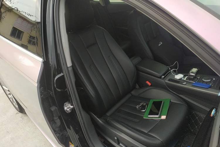 Used Audi A4L 2017 40 TFSI Ambition Edition
