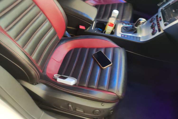 Used Volkswagen FAW-Volkswagen CC 2018 1.8TSI Luxury Model
