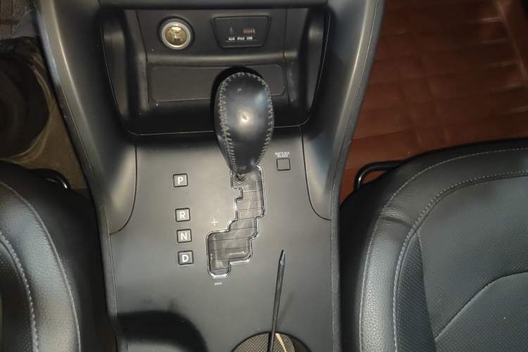 Used Hyundai ix35 2013 2.0L Automatic Two-Wheel Drive Smart GLS China IV Standard