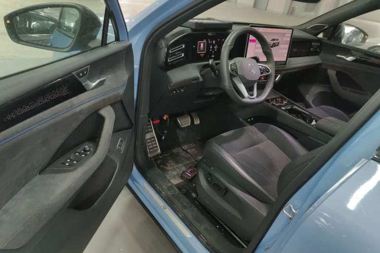 Used Volkswagen Tiguan L 2024 PRO 380TSI Four-Wheel Drive R-Line Prestige Edition