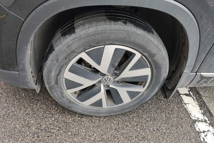 Used Volkswagen Tayron 2023 280TSI Two-Wheel-Drive Luxury Plus Advanced Version Left Front Wheel Hub