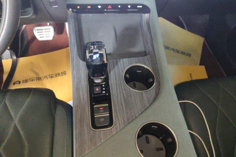 Used JETOUR Shanhai Shanhai L9 2024 1.5TD 2DHT Max 7-Seater