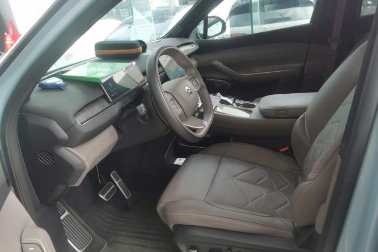 Used Nio ES7 2022 75 kWh Left Front Seat