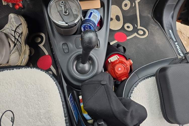 Used smart fortwo 2015 1.0L 52 kW hardtop Dynamic version Gear Lever