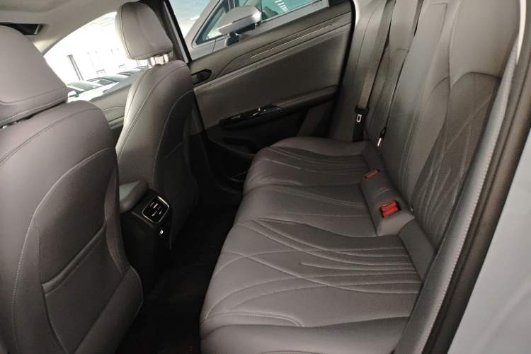 Used Geely Galaxy L6 2025 EM-i 140km Explorer+ Edition