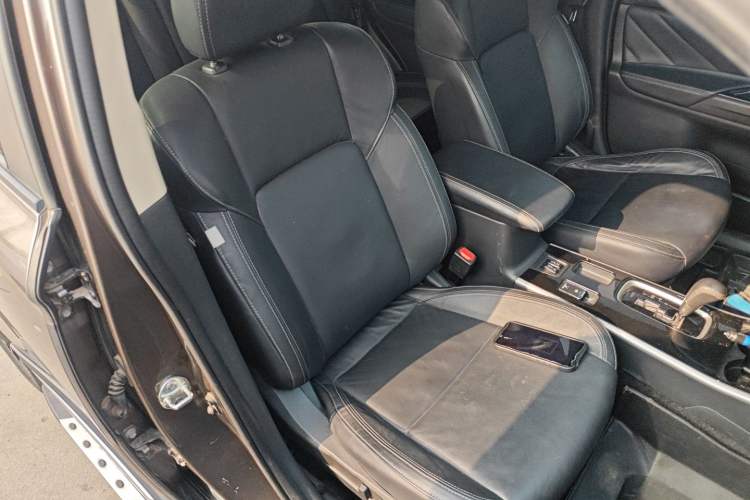 Used Mitsubishi Outlander 2019 2.0L Two-Wheel Drive Comfort Edition 5 Seats China V Standard
