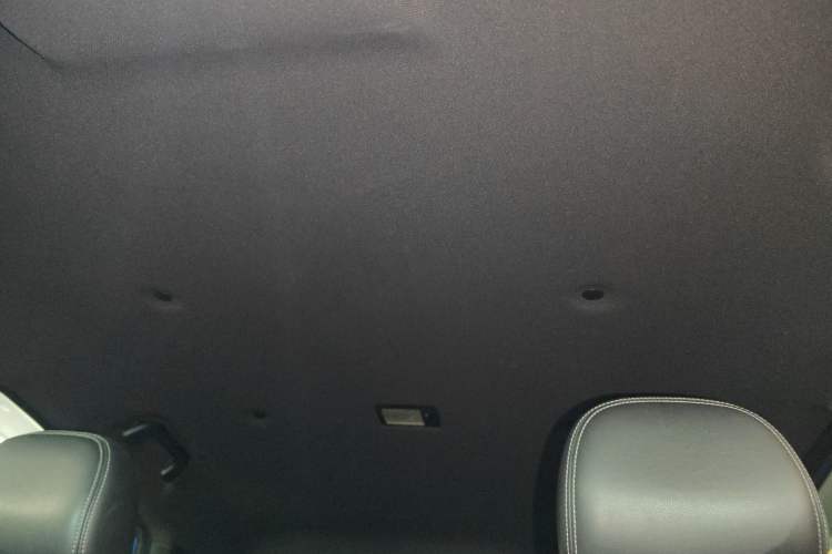 Used Dongfeng Fengon ix5 2019 220T CVT ZhiShang Trim China V Standard Headliner