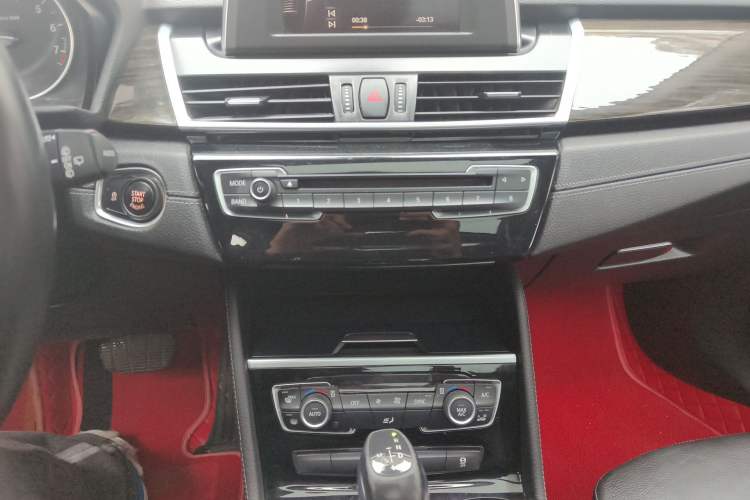 Used BMW 2 Series Active Tourer 2014 220i Luxury Design Package Audio And AC Panel