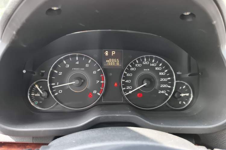 Used Subaru Outback 2010 2.5i Luxury Edition Instrument Cluster